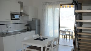 Unclassified image, 5 of 32, button - mit Balkon by Interhome (Brenzone)