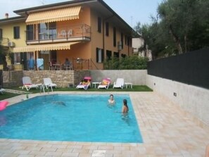 Pool - Wohnung 8 mit Seeblick, Garage, Schwimmbad, by Interhome (Brenzone)