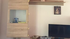Interior - Apartment  by Interhome (Brenzone)