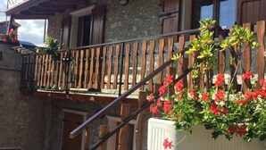 Exterior detail - Apartment  by Interhome (Brenzone)