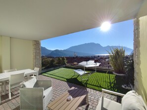 Outdoor dining - Appartement in Reiff mit Großer Terrasse by Interhome (Riva del Garda)