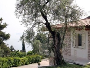 Property grounds - 'Villa degli Ulivi by Interhome (Toscolano)