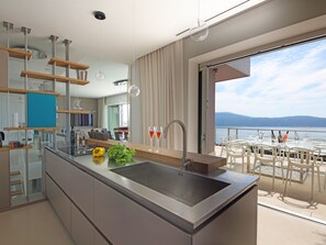 Dining - Exklusive Villa Agave mit Seeblick und privatem Pool by Interhome (Toscolano)