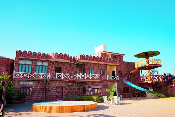 Front of property - Sunrise Dreamworld Resort (Amer)