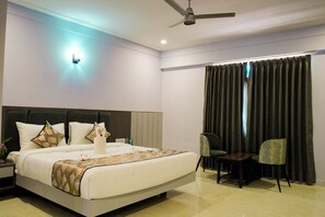 Super Deluxe Room | Free WiFi, bed sheets - Sunrise Dreamworld Resort (Amer)