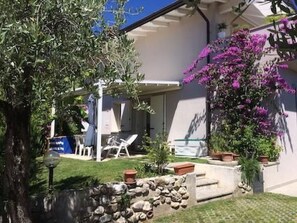 Exterior - Heliopolis-Wohnung mit Blick aufs Wasser by Interhome (Manerba)