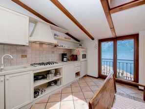 Fridge, microwave, oven, dishwasher - Penthouse-Wohnung by Interhome (Manerba)