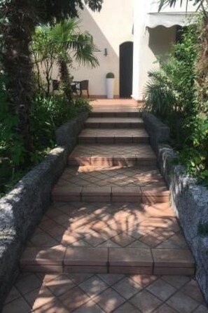 Property grounds - Gemütliche Dreizimmerwohnung mit Balkon by Interhome (Sirmione)