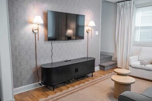 Smart TV - The Bluebird | Pet-Friendly 2BR Apt Near Hershey (Elizabethtown)