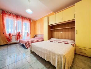 Room - Wohnung 'Kompass B' in Strandnähe by Interhome (Bibione)