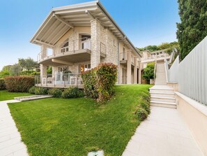 Exterior - Flacher Sonnenaufgang by Interhome (Torri del Benaco)