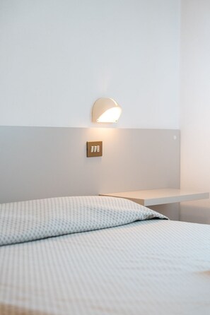 Internet - Ruhige Drei-Zimmer-Wohnung im Grünen mit Seeblick by Interhome (Malcesine)