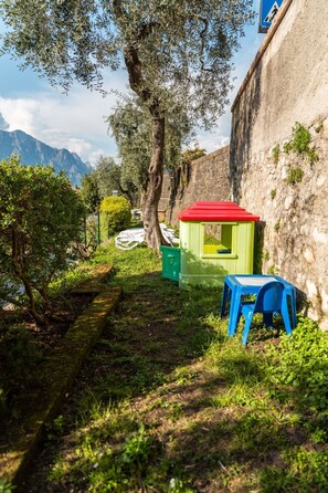 Children’s area - Gemütliche Wohnung für 4 Personen by Interhome (Malcesine)