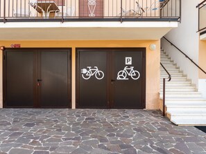 Unclassified image, 2 of 37, button - Einzimmerwohnung mit Wasserblick by Interhome (Malcesine)
