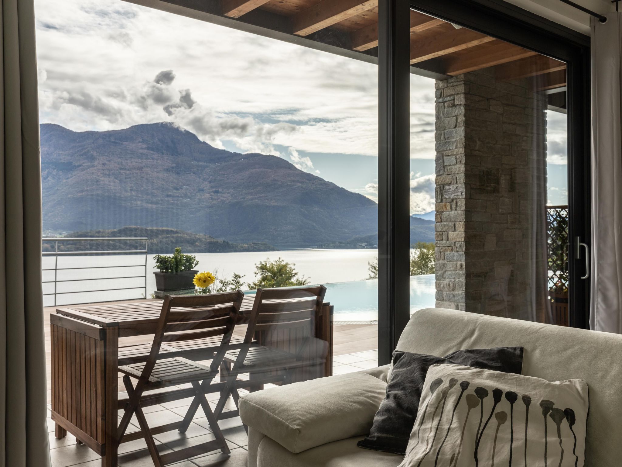 Téléviseur, lecteur de DVD