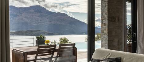 Téléviseur, lecteur de DVD