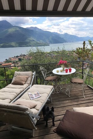 Outdoor dining - 'Casa Domenica' mit Blick aufs Wasser by Interhome (Gravedona)