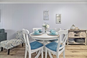Dining - Ocean View Condo @Beach/Cherry Grove Pier sleeps 6 (north myrtle beach)