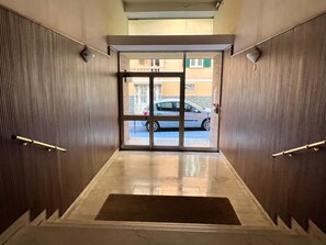Interior - für 4 Personen ca. 80 m² in Sanremo, Norditalien (Ligurien) by Interhome (Sanremo)