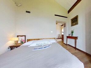 Room - Silent View by Holiday World by Interhome (Bajardo)