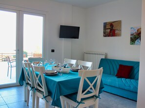 Dining - Angenehme Wohnung in Solarolo mit Schwimmbad by Interhome (Manerba)