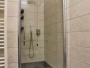 Towels - Angenehme Wohnung in Solarolo mit Schwimmbad by Interhome (Manerba)