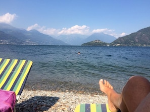 Beach - Wohnung Annetta mit Sicht auf See und Berge by Interhome (Pianello Lario)