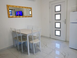 Dining - In der Nähe des Meeres Wohnung Fiorita 4 erster Stock by Interhome (Bibione)
