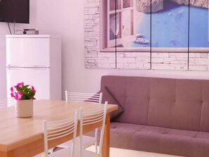 Dining - Wohnung 'Boschetto B4' mit Balkon by Interhome (Lignano Sabbiadoro)