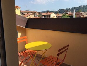 Outdoor dining - Wohnung 'Ihr Zuhause' mit Terrasse by Interhome (Bologna)