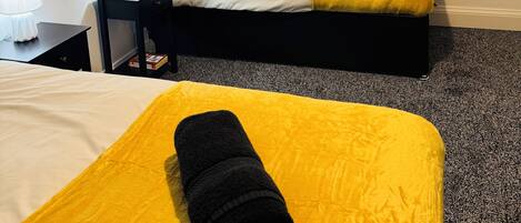 3 sovrum, skrivbord, strykjärn/strykbräda och gratis wi-fi