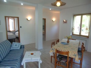 Interior - Sehr geräumige Wohnung inmitten der Natur by Interhome (Bezzecca)
