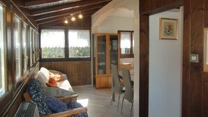 Living area - Freistehendes Haus mit Veranda mit Seeblick by Interhome (Bezzecca)