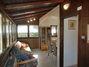 Living area - Freistehendes Haus mit Veranda mit Seeblick by Interhome (Bezzecca)