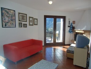 Living area - WOHNUNG BELLAVISTA by Interhome (Lago di Ledro)