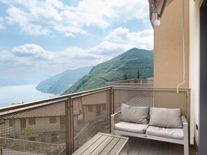 Property grounds - Terrazza a Lago - Dreizimmerwohnung mit Terrasse und Schwimmbad by Interhome (Fonteno)