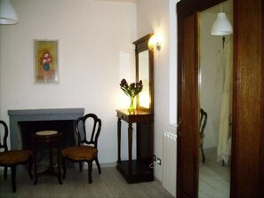 Interior - Wohnung 'Glicine' mit Wasserblick by Interhome (Miasino)