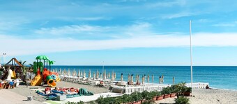 in Varazze mit Garten und Parkplatz by Interhome