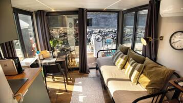 Familiehusvogn, sjøutsikt | Oppholdsområde