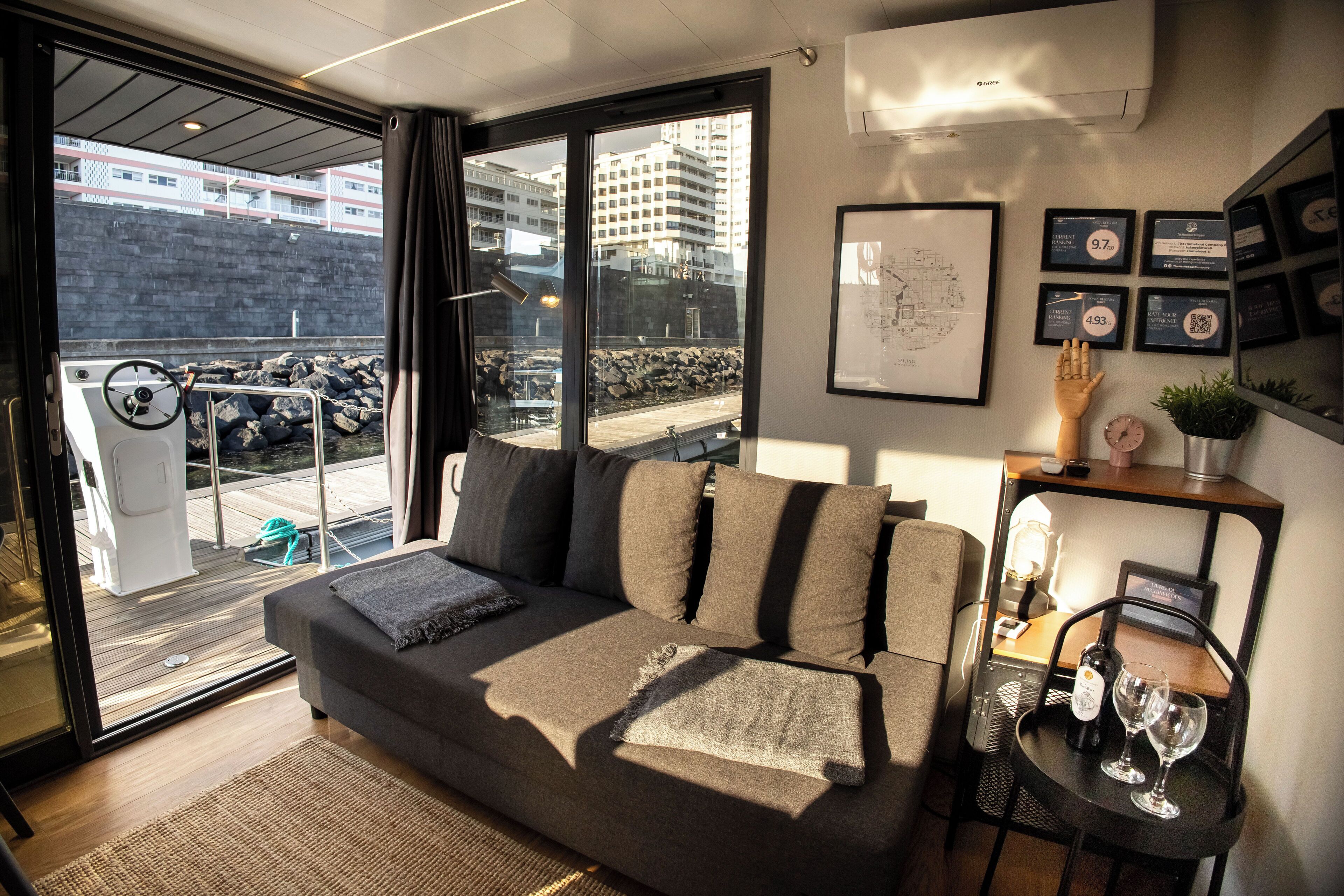 Husvogn – comfort, sjøutsikt | Oppholdsområde