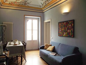 TV - Wohnung in Finale Ligure by Interhome (Finale Ligure)