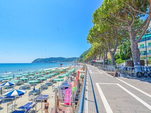 Beach - Casa al Mare ad Alassio bei Holiday World by Interhome (Alassio)