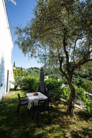 Outdoor dining - Komfortable Ferienwohnung in Cervo mit Garten by Interhome (Badalucco)