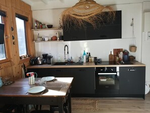 Fridge, dishwasher - Mezzanine studio 300m from slopes, south-facing balcony, up to 4 people (Les Carroz d'Arâches)