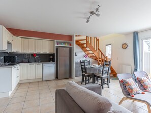 Interior - 2* Apartment with terrace near lake, 4 guests (Biscarrosse)