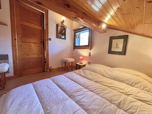 1 bedroom - Cozy mezzanine apartment - 6 people, near village and slopes (Notre-Dame-de-Bellecombe)
