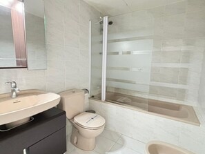 Hair dryer - Charming 2-bedroom apartment with terrace and parking in Roses (Roses)
