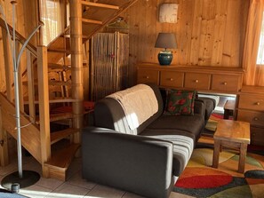 TV - Charming Chalet for 5 Guests in Châtel (Châtel)