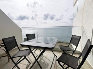 Outdoor dining - Apartment near beach with parking and air conditioning in Roses (Roses)