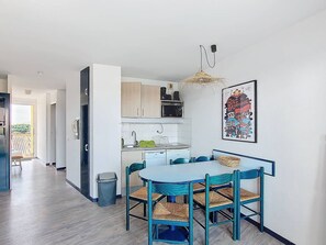 Dining - T3 Apartment with Terrace and Shared Pool (Vieux-Boucau-les-Bains)